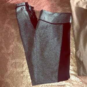 Emma’s Expressions and Feathers Maternity leggings